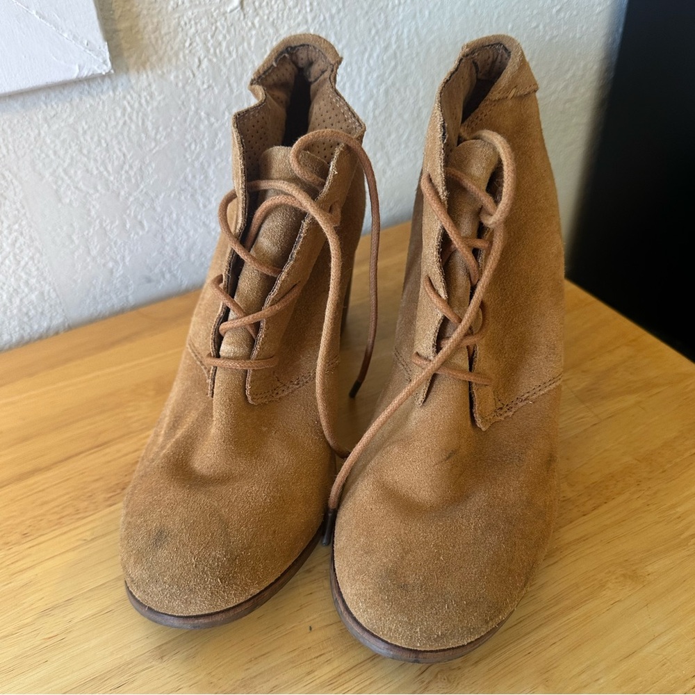 Toms Brown Lace Up Boots